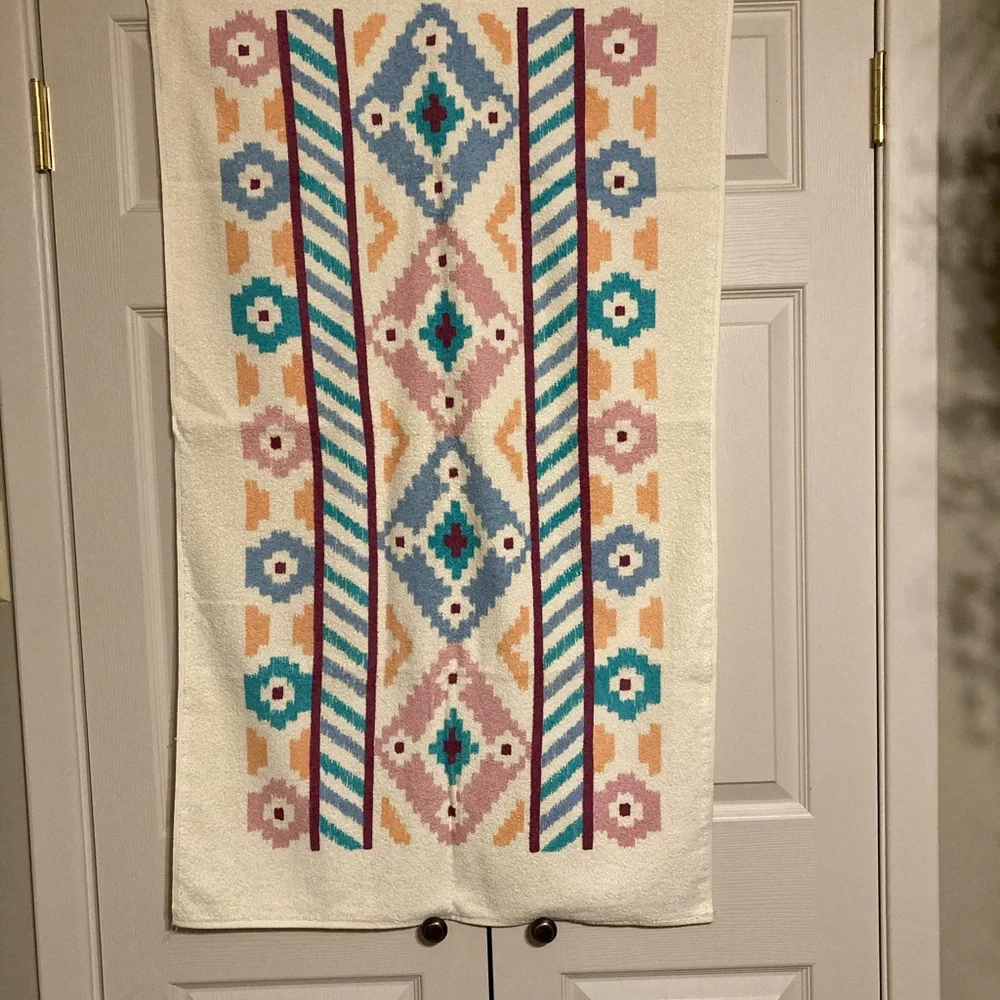 2 vintage bath towels (1989) never used